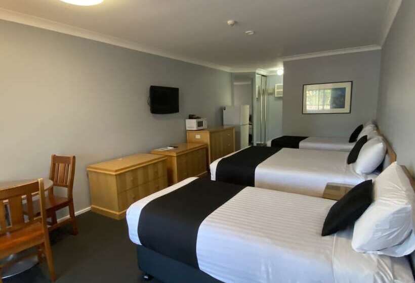 فندق Old Maitland Inn