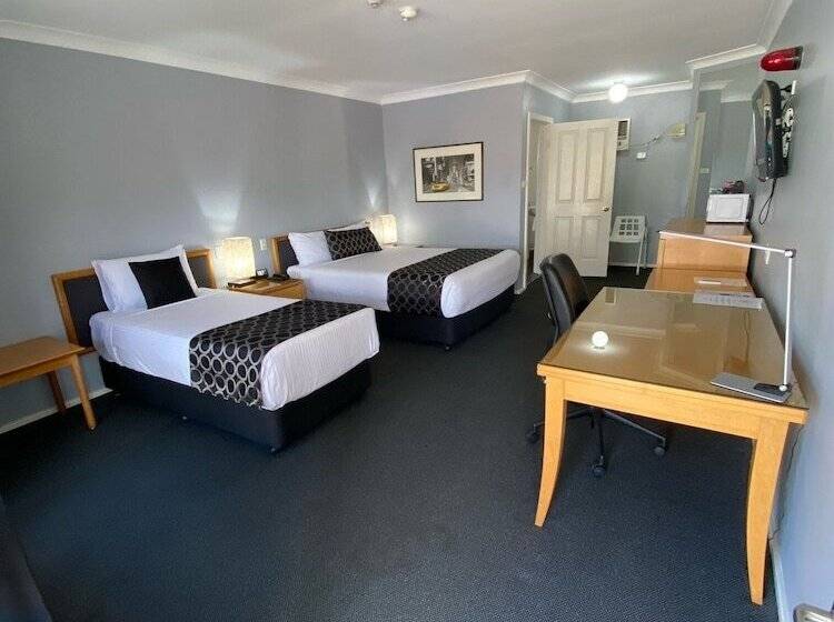 فندق Old Maitland Inn