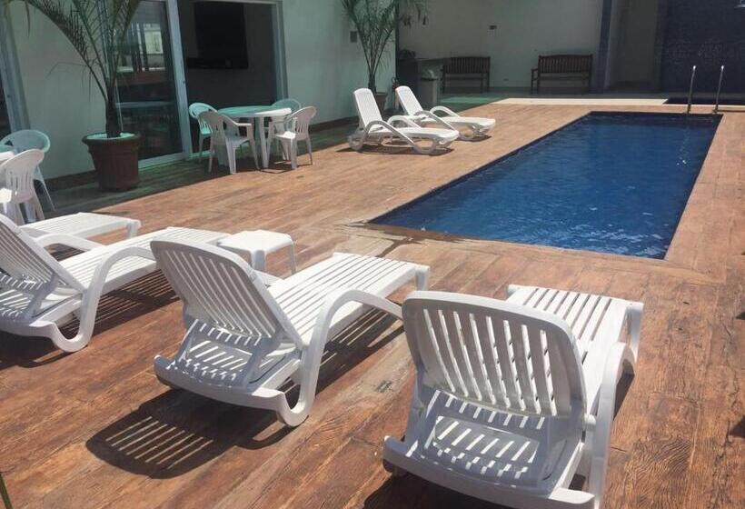 ホテル Porto Feliz Executive