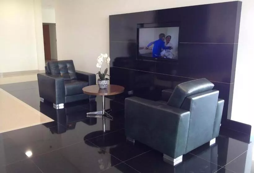 酒店 Porto Feliz Executive