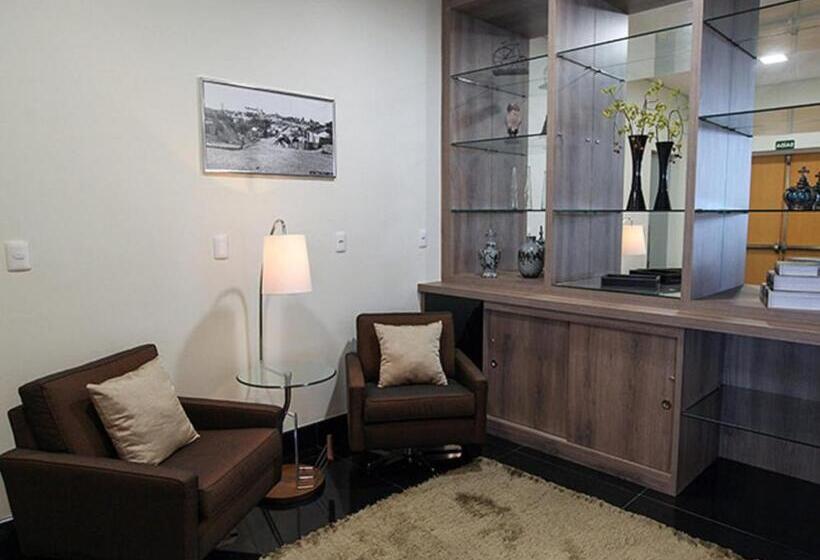 ホテル Porto Feliz Executive