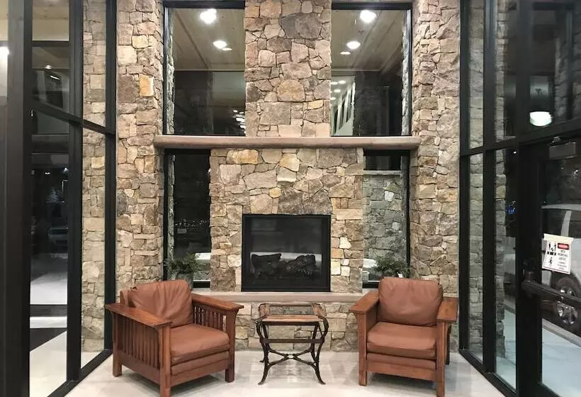 בית מלון כפרי Red Feather Lodge