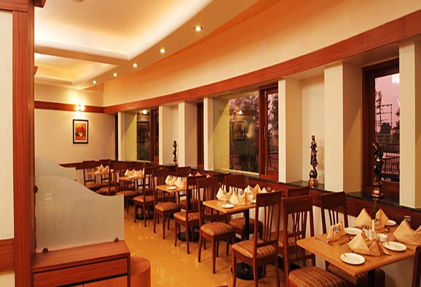 Hotell Sarovar Portico Lonavala