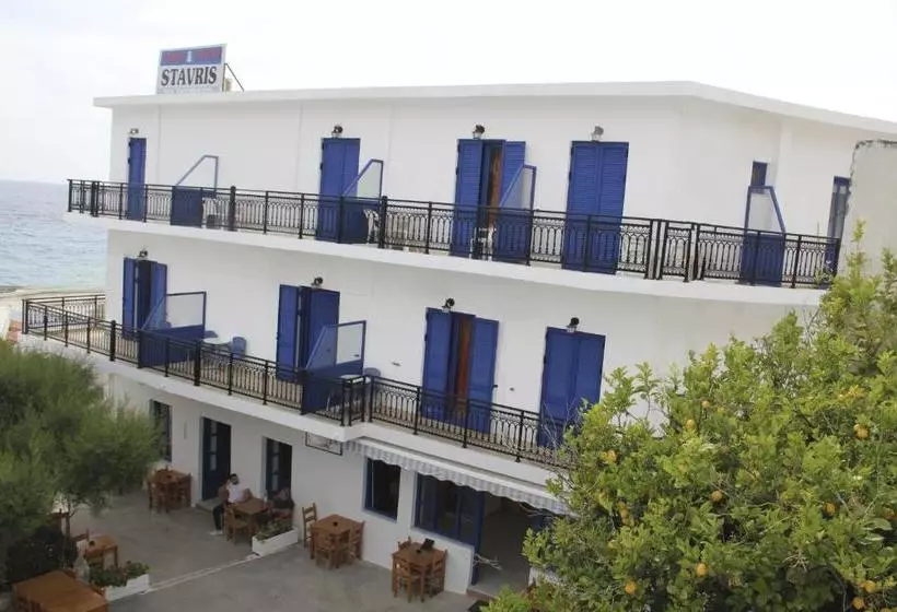 ホテル Stavris