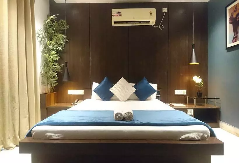 Hotel Tatvam Residency