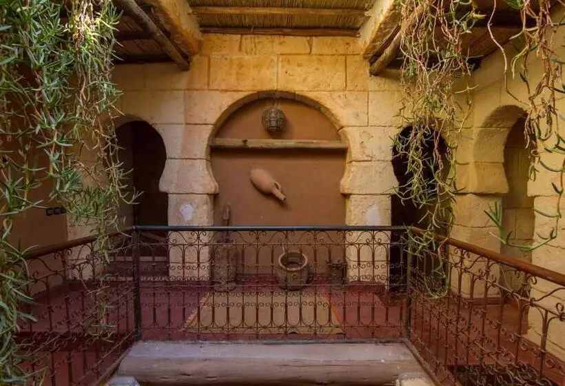 פנסיון Rose Noire