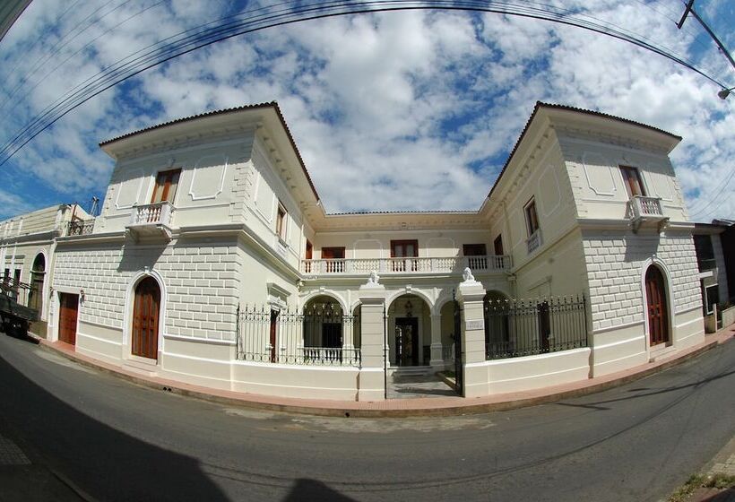 تختخواب و صبحانه La Perla Leon