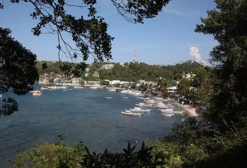 El Galleon Beach Resort