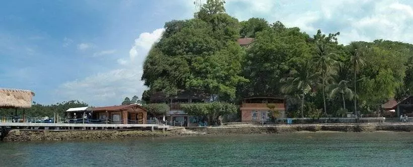 El Galleon Beach Resort