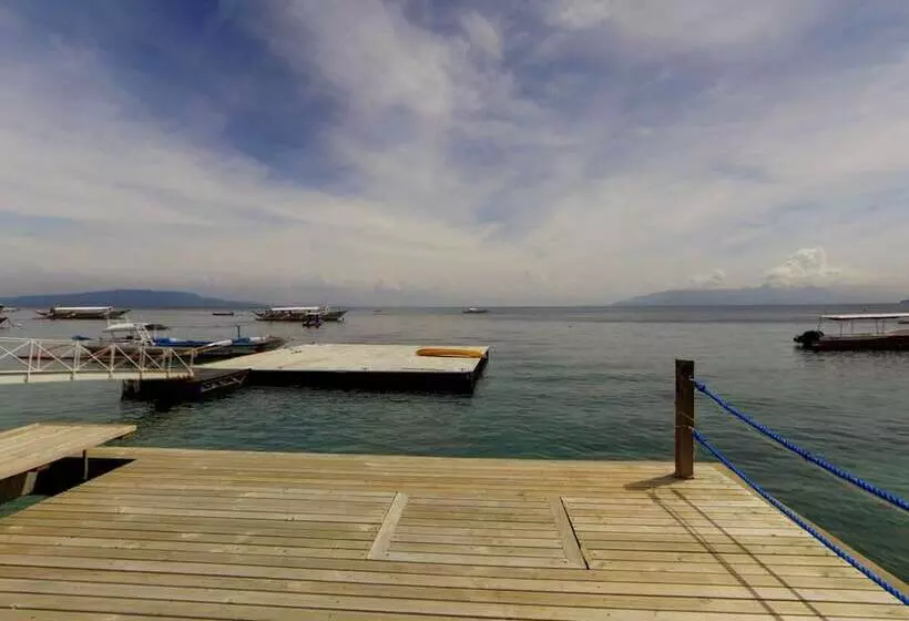 El Galleon Beach Resort