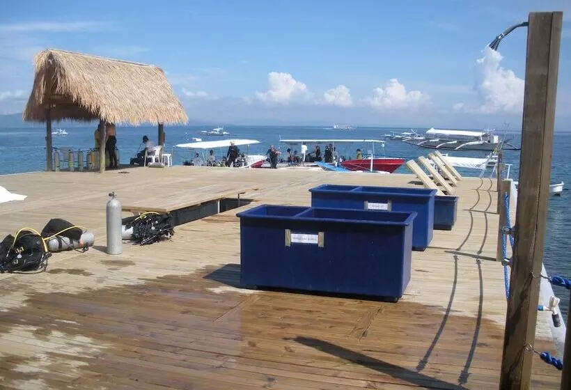 El Galleon Beach Resort