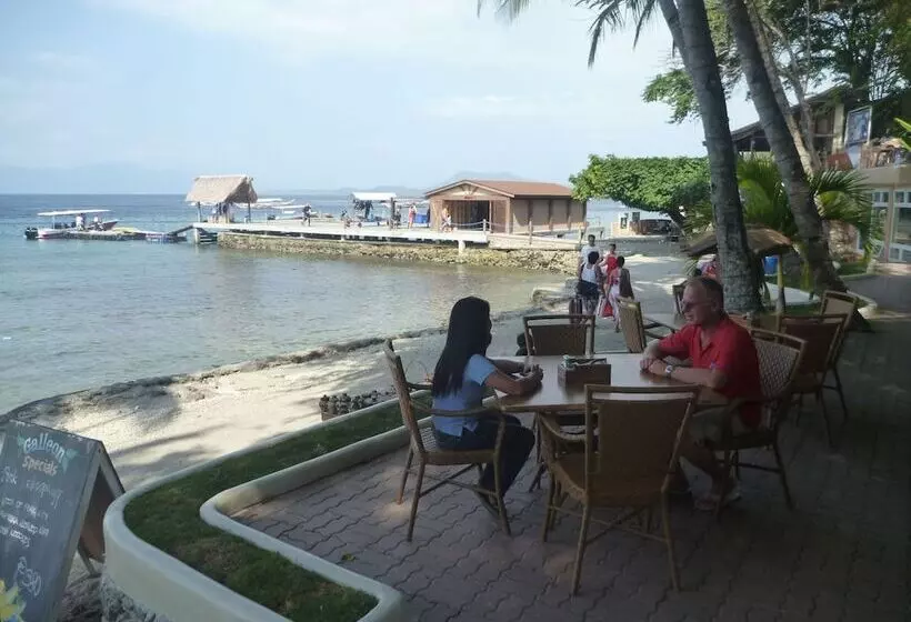 El Galleon Beach Resort