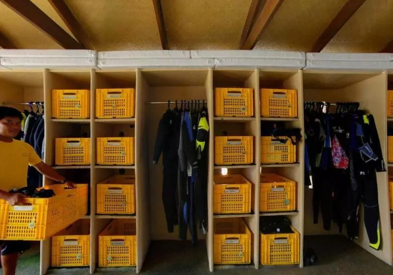 El Galleon Beach Resort