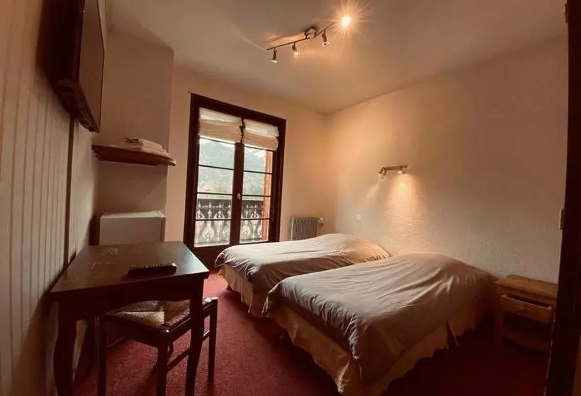 ホテル Auberge Du Montrond