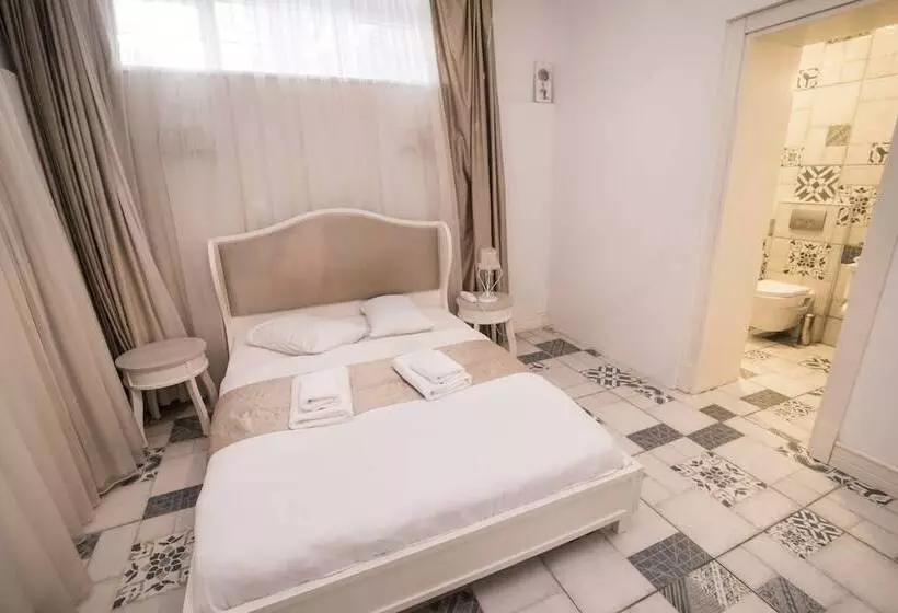 ホテル Buyukada Cankaya