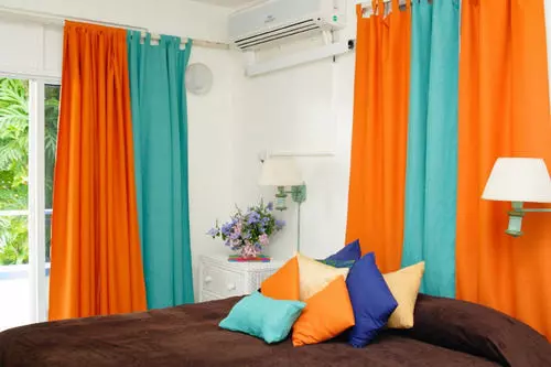 هتل Castle Comfort Lodge