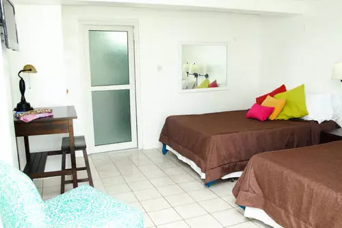 هتل Castle Comfort Lodge