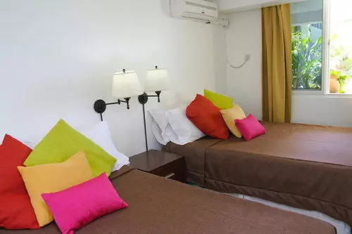 هتل Castle Comfort Lodge