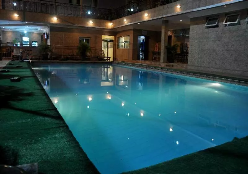 Chelsea Hotel Central Area