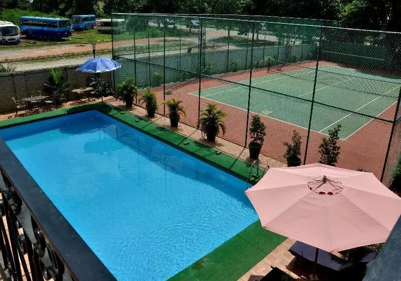 Chelsea Hotel Central Area