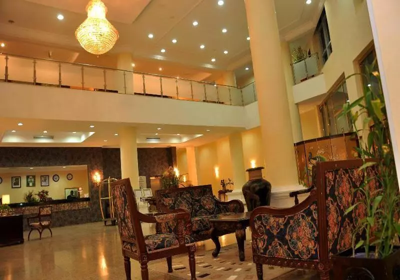 Chelsea Hotel Central Area