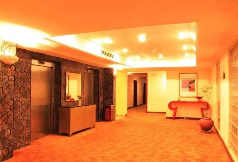 Chelsea Hotel Central Area