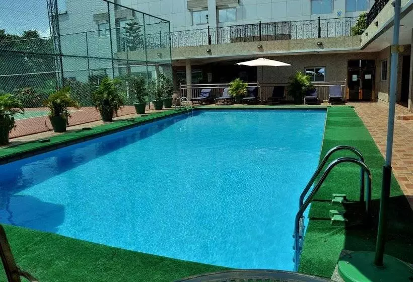 Chelsea Hotel Central Area