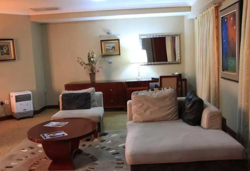 Chelsea Hotel Central Area