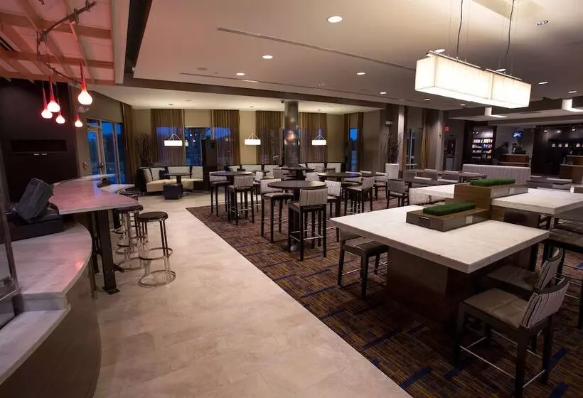 ホテル Courtyard By Marriott Starkville Msu At The Mill Conference Center