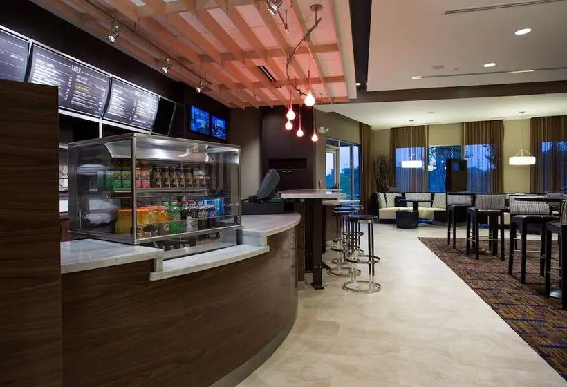 ホテル Courtyard By Marriott Starkville Msu At The Mill Conference Center