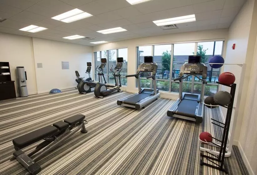 ホテル Courtyard By Marriott Starkville Msu At The Mill Conference Center