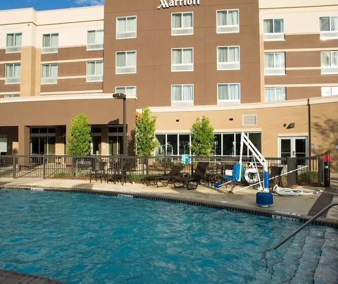 ホテル Courtyard By Marriott Starkville Msu At The Mill Conference Center