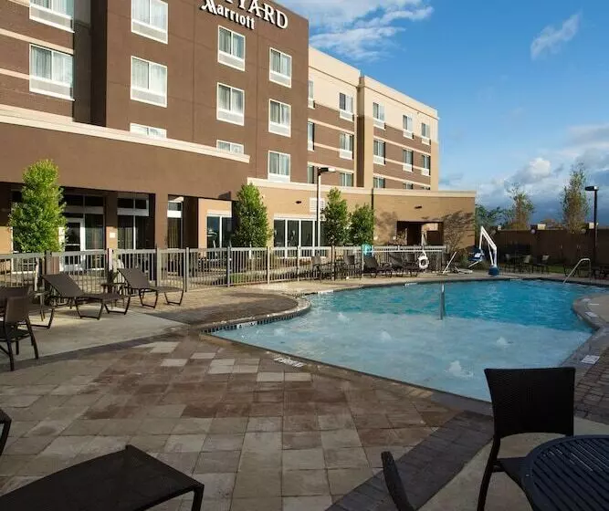 ホテル Courtyard By Marriott Starkville Msu At The Mill Conference Center