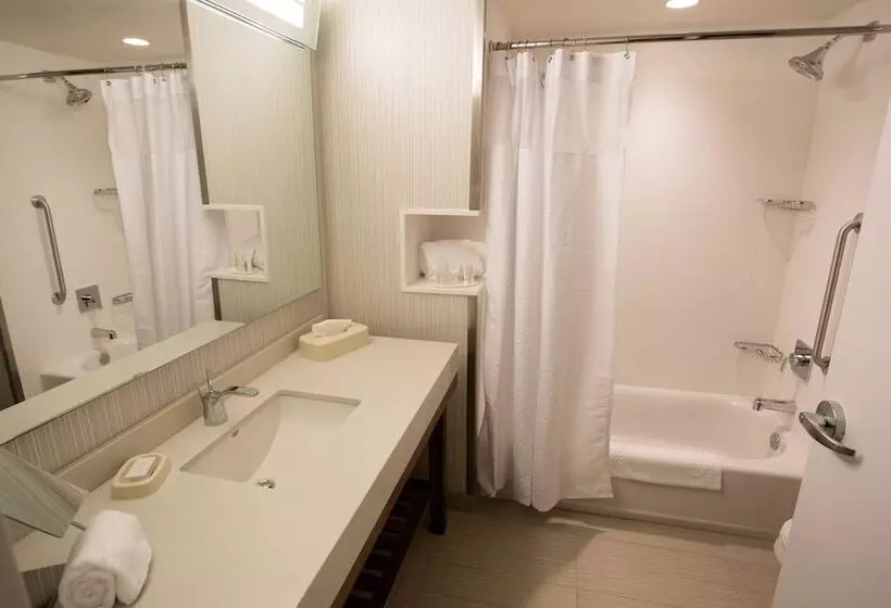ホテル Courtyard By Marriott Starkville Msu At The Mill Conference Center