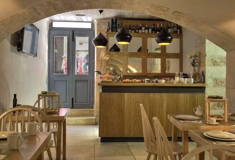 酒店 Elia Zampeliou