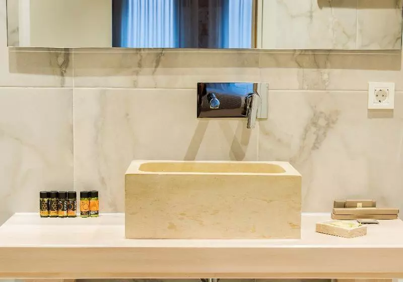 酒店 Elia Zampeliou