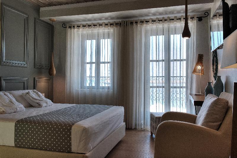 ホテル Elia Zampeliou