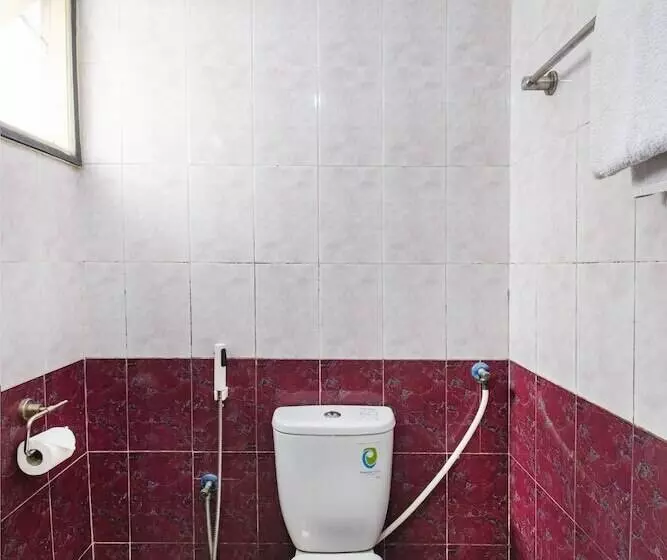 Fabhotel Metro Manor Central Station