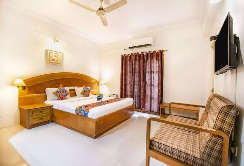 Fabhotel Metro Manor Central Station