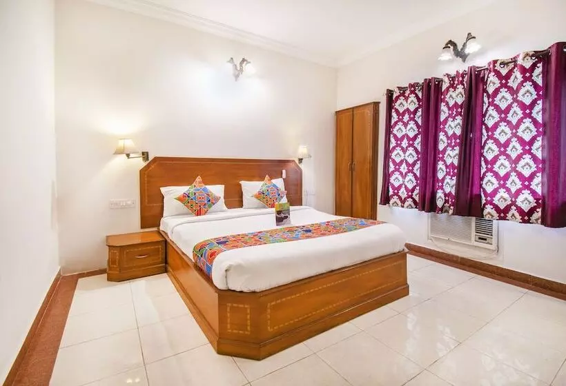 Fabhotel Metro Manor Central Station