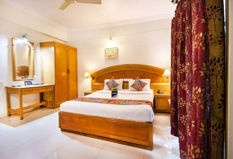 Fabhotel Metro Manor Central Station