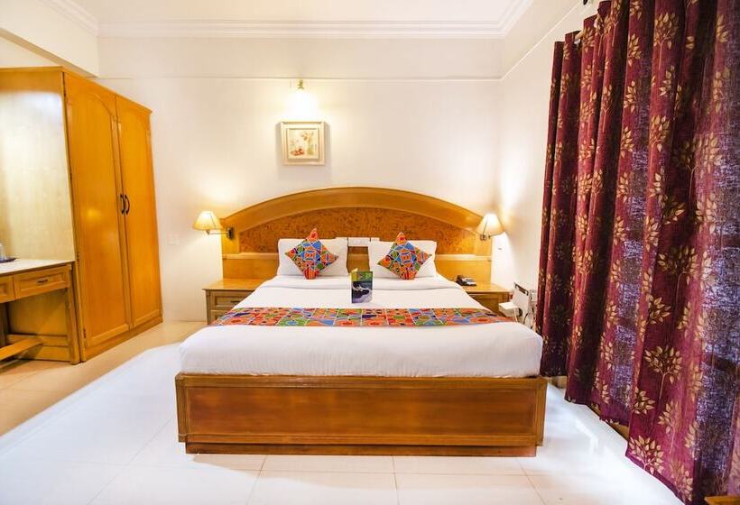 Fabhotel Metro Manor Central Station