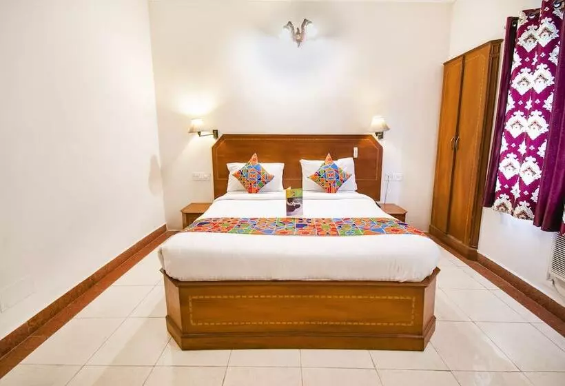 Fabhotel Metro Manor Central Station