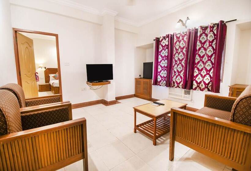 Fabhotel Metro Manor Central Station