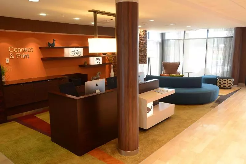 فندق Fairfield Inn & Suites By Marriott Bowling Green