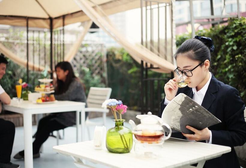 酒店 Poltton International Apartment