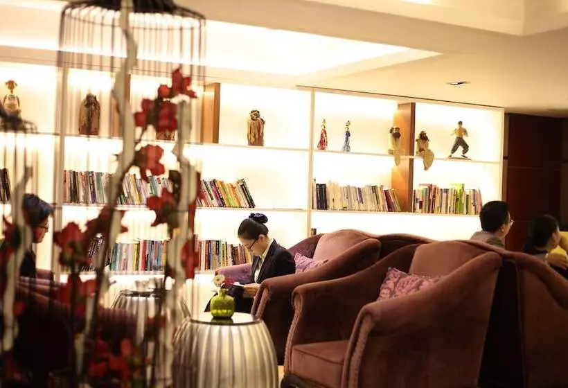 هتل Poltton International Apartment