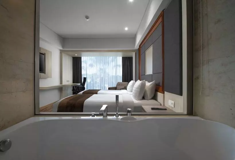 ホテル Sovereign Bali