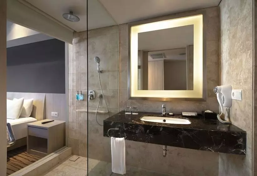 ホテル Sovereign Bali