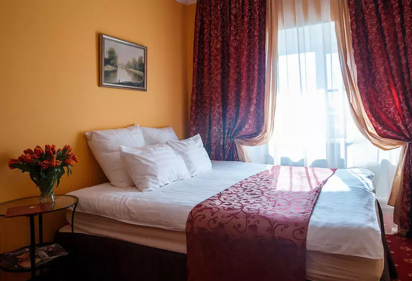 ホテル Jenavi Club